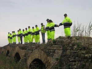 tutti insieme sul ponte