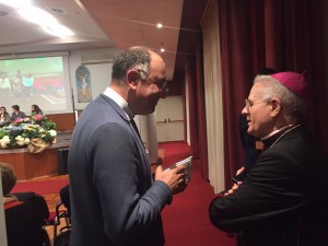 Luigino Bruni con Monsignor Mariano Crociata