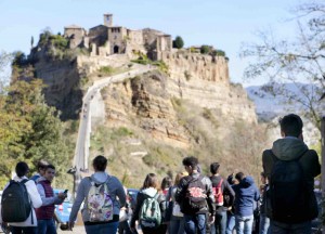 A Spasso con ABC,Civita di Bagnoregio ponte