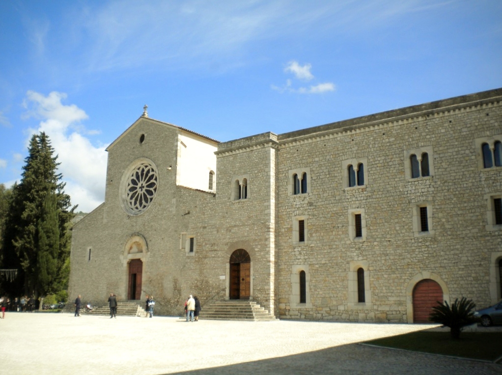 L’Abbazia di Valvisciolo: una storia di monaci e cavalieri