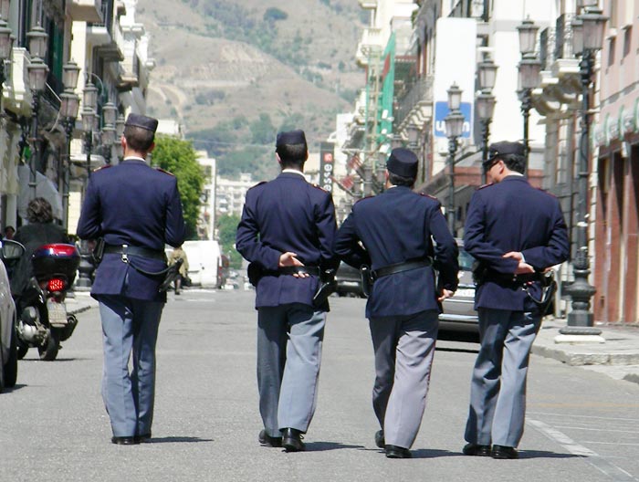 Paura e furti nei negozi del centro di Latina