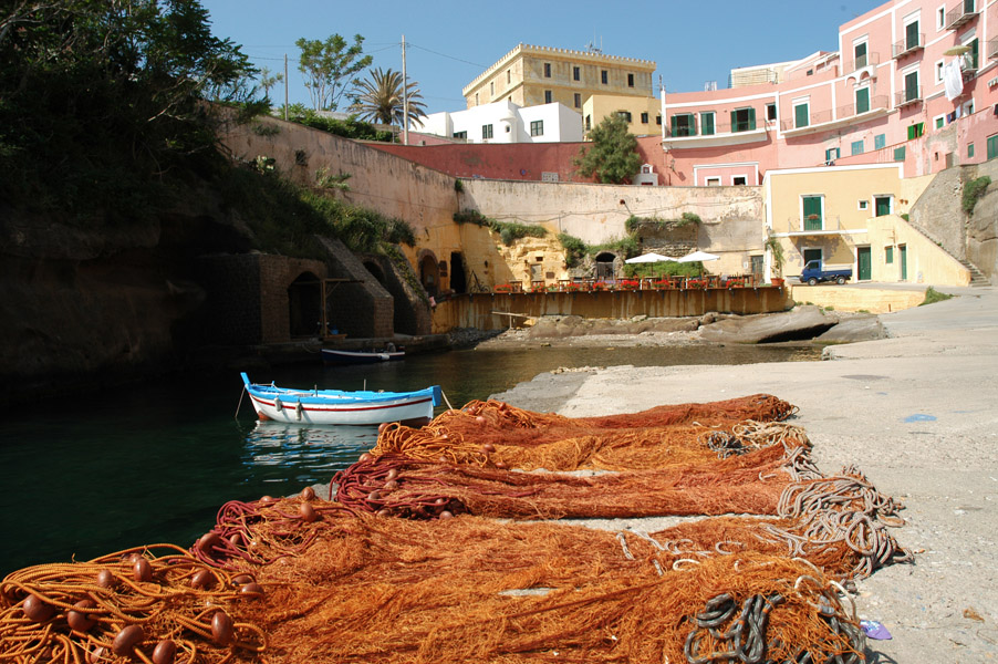 L’isola di Ventotene fra terra e mare