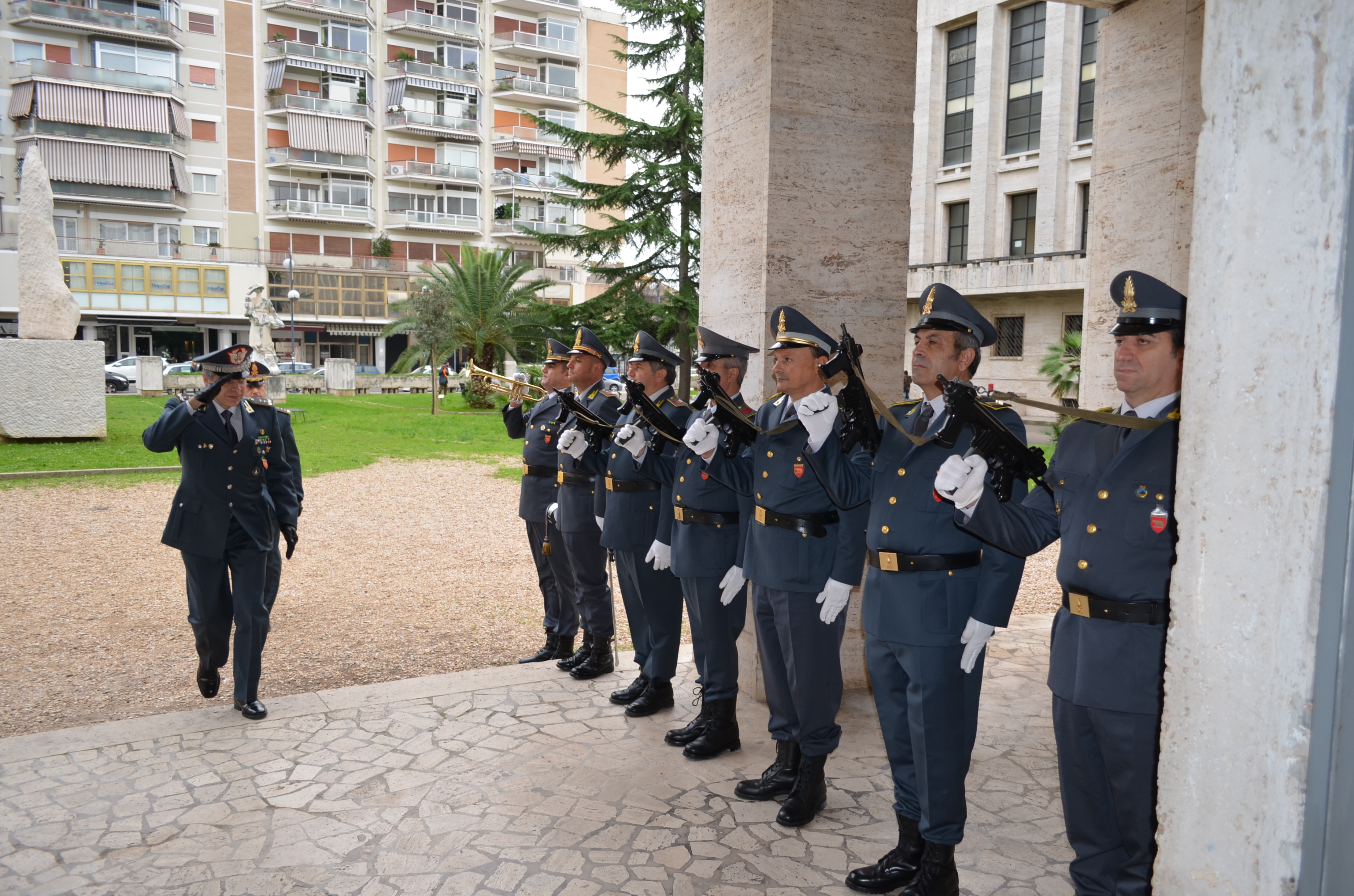 Guardia di Finanza: il Generale Bruno Buratti in visita a Latina.
