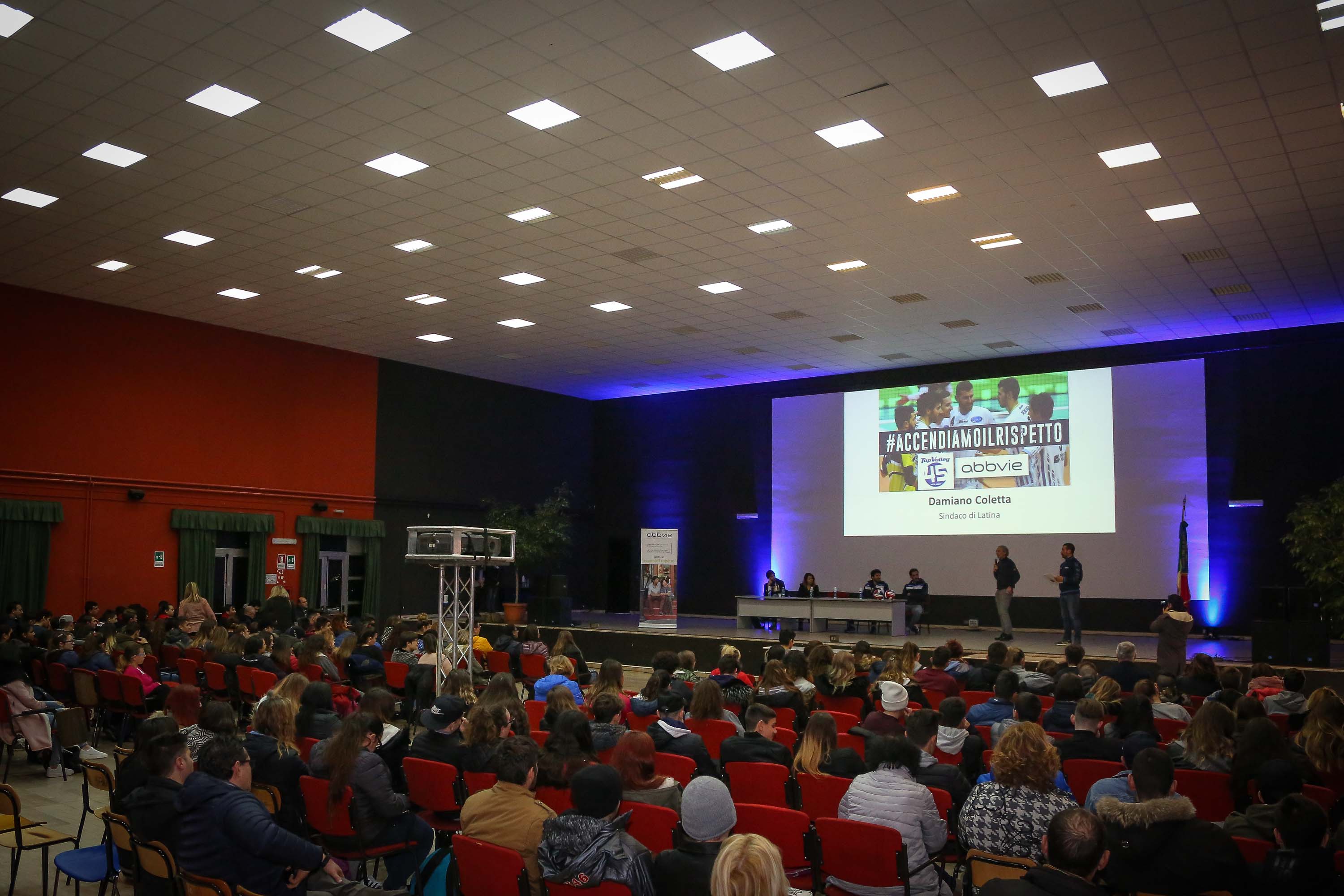 #Accendiamoilrispetto: un successo il primo incontro