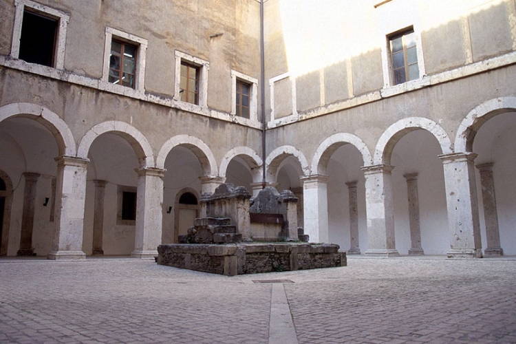 Cisterna: Dal 1° aprile, visite gratuite a Palazzo Caetani