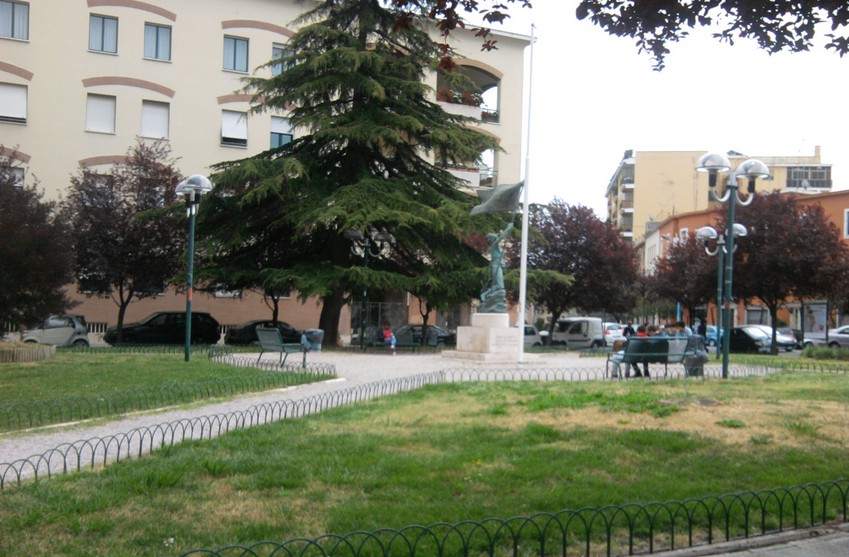 Latina: la I.SE.L. ha adottato piazza Roma