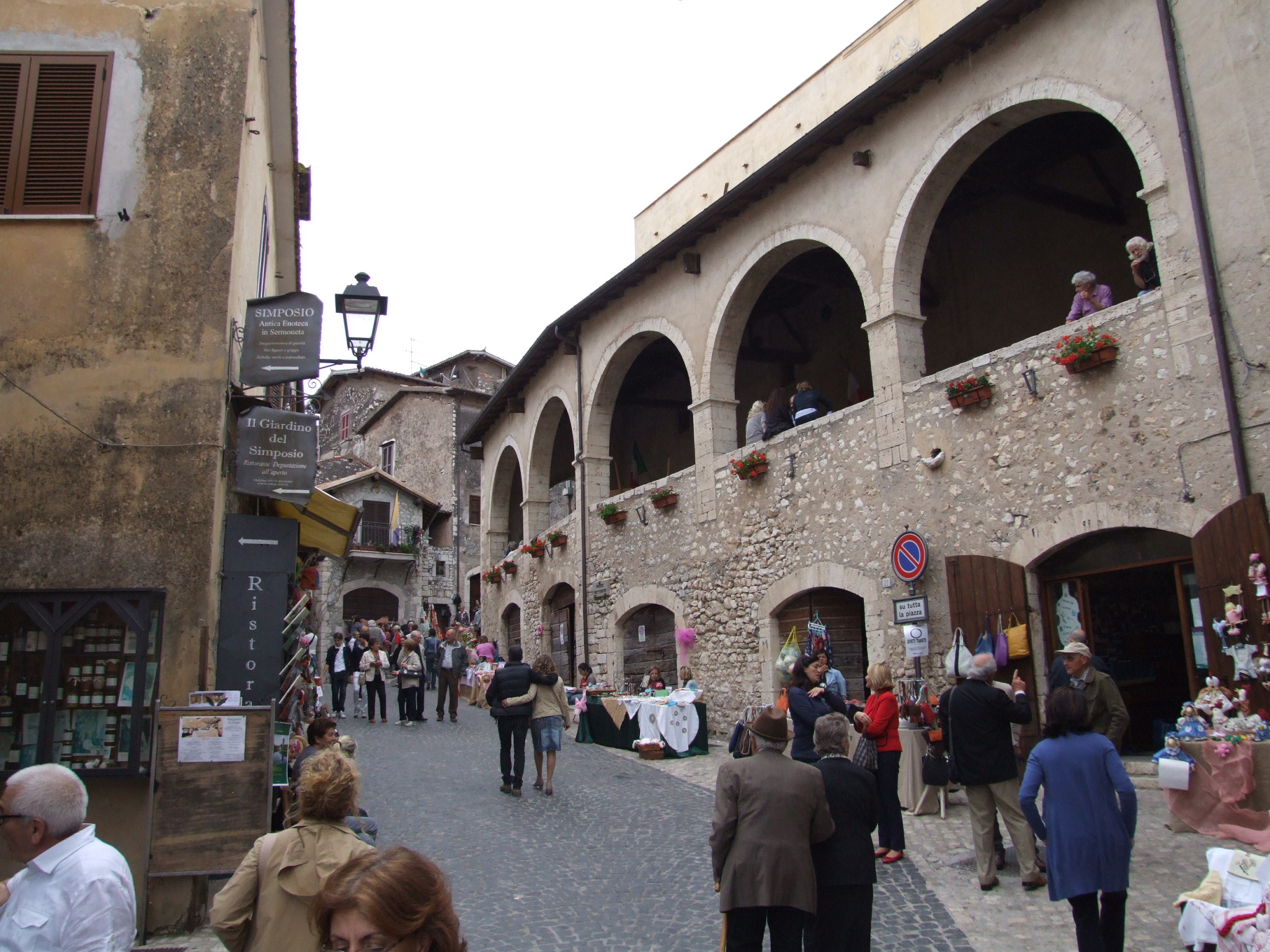 Sermoneta “si tinge di Rosa”