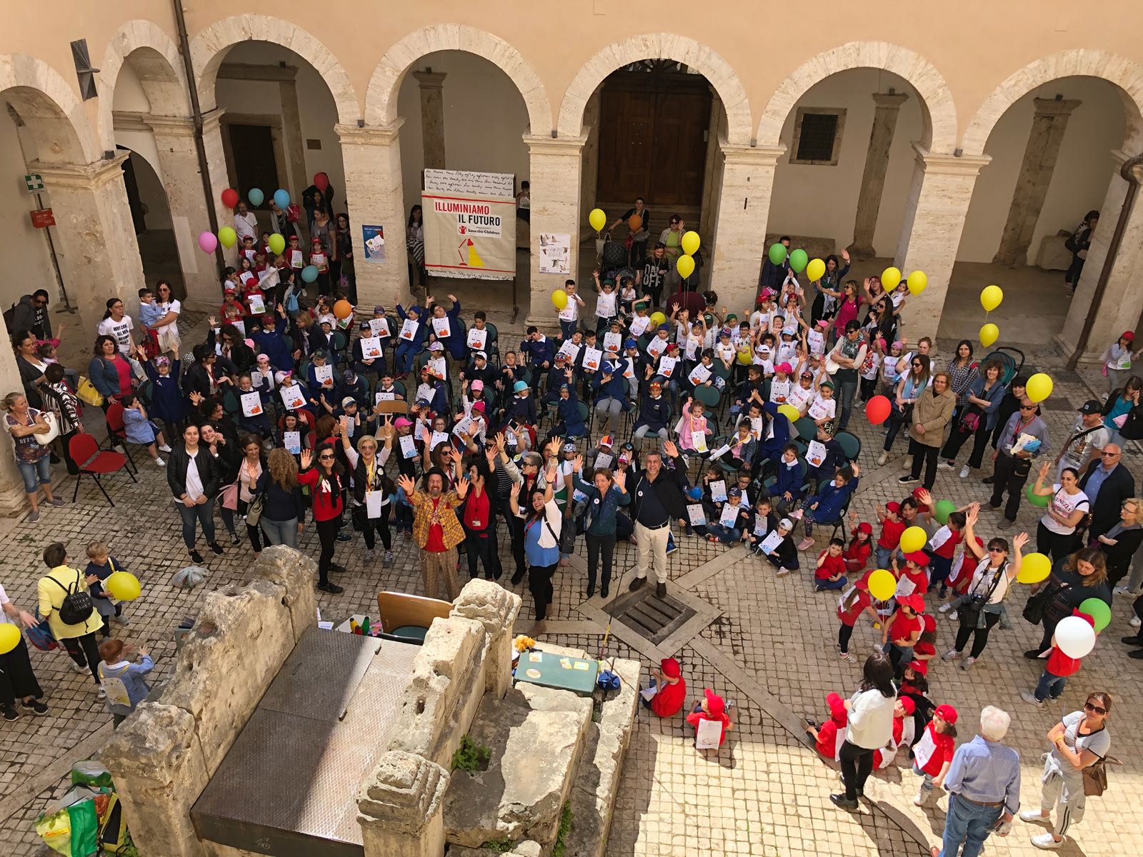 La biblioteca  di Cisterna riceve, al Salone del libro di Torino, il premio nazionale “Maggio dei Libri”