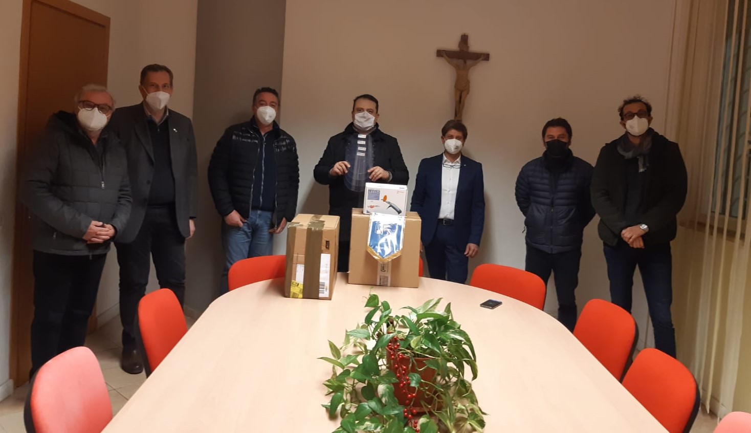 Rotary Club Latina San Marco dona vaschetta ad ultrasuoni alla Caritas