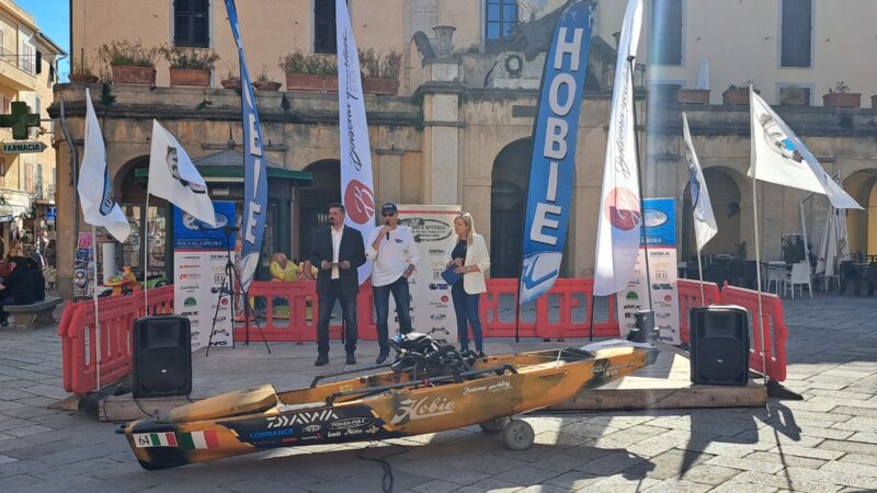 Branzino The Challenge taglia il nastro in piazza ad Orbetello