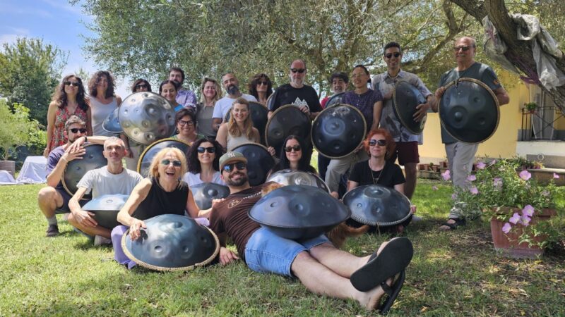 Rome Handpan Fest 2025: suoni cosmici e arte sensoriale alla Città dell’Altra Economia