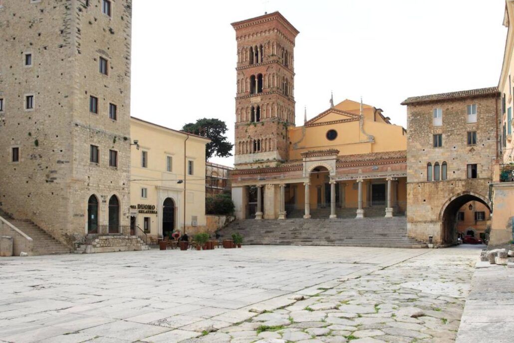 Sulle tracce dell’Appia: a Terracina la passeggiata tra storia e paesaggio