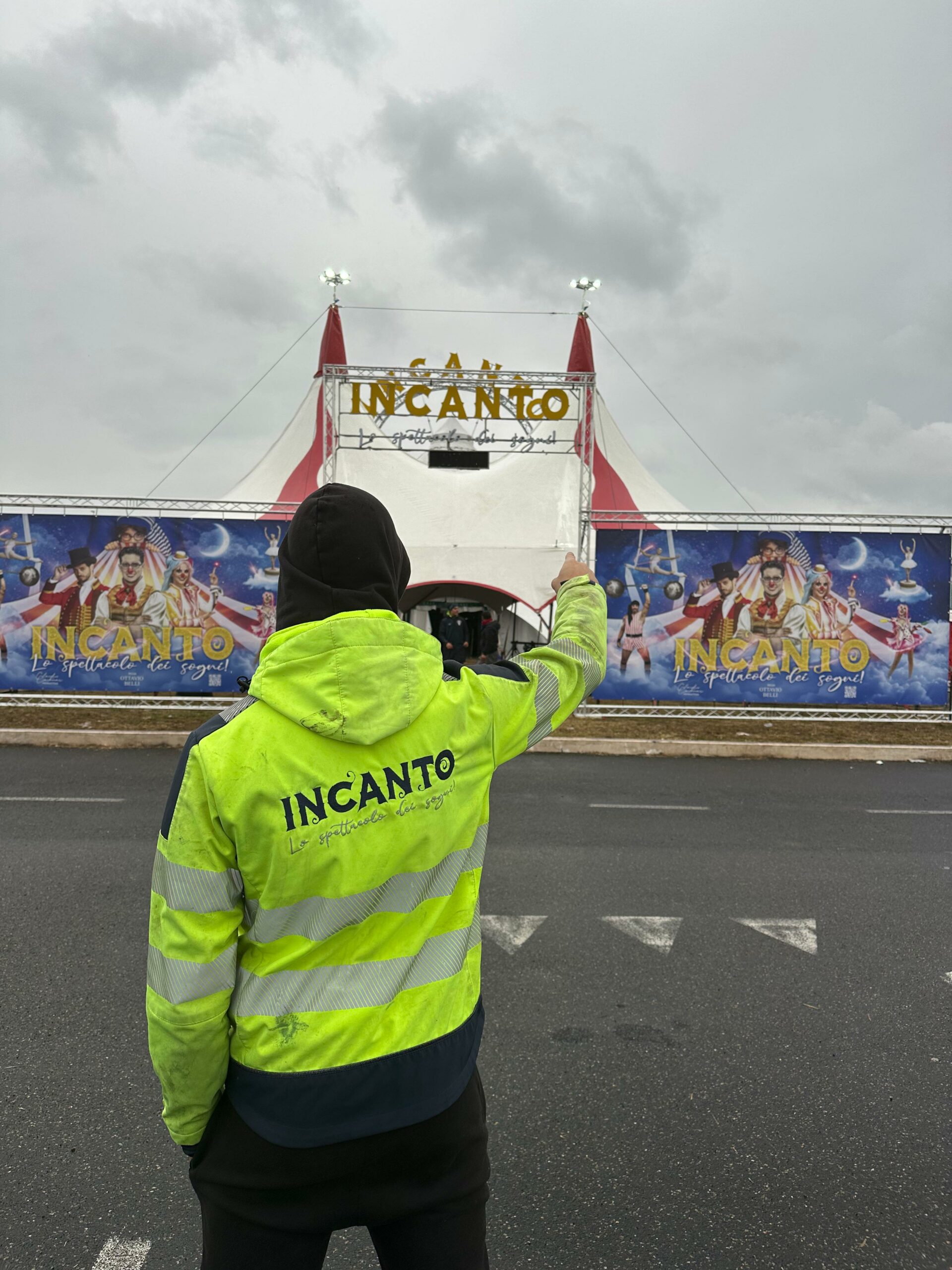 Circo, magia e tradizione. Incanto debutta a Viterbo per le feste